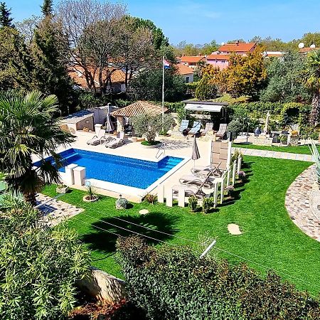 Apartment Villa Engel With Pool ポレッチ エクステリア 写真