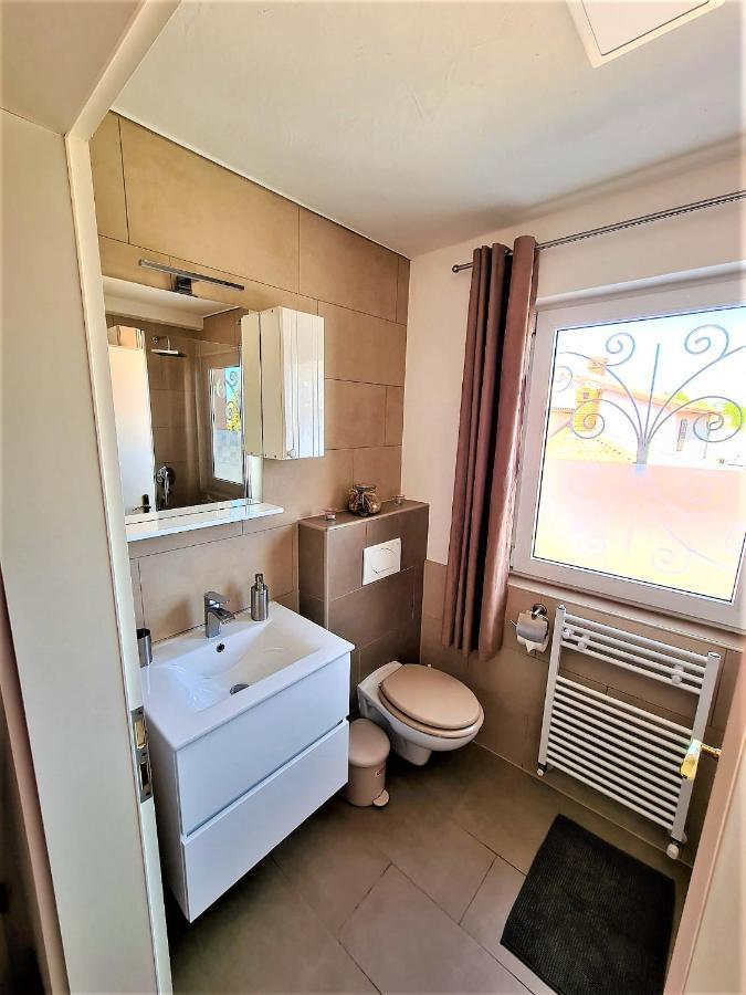 Apartment Villa Engel With Pool ポレッチ エクステリア 写真