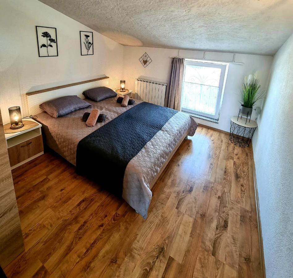 Apartment Villa Engel With Pool ポレッチ エクステリア 写真
