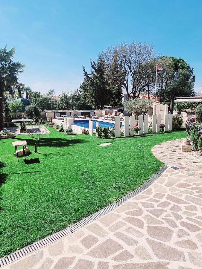 Apartment Villa Engel With Pool ポレッチ エクステリア 写真