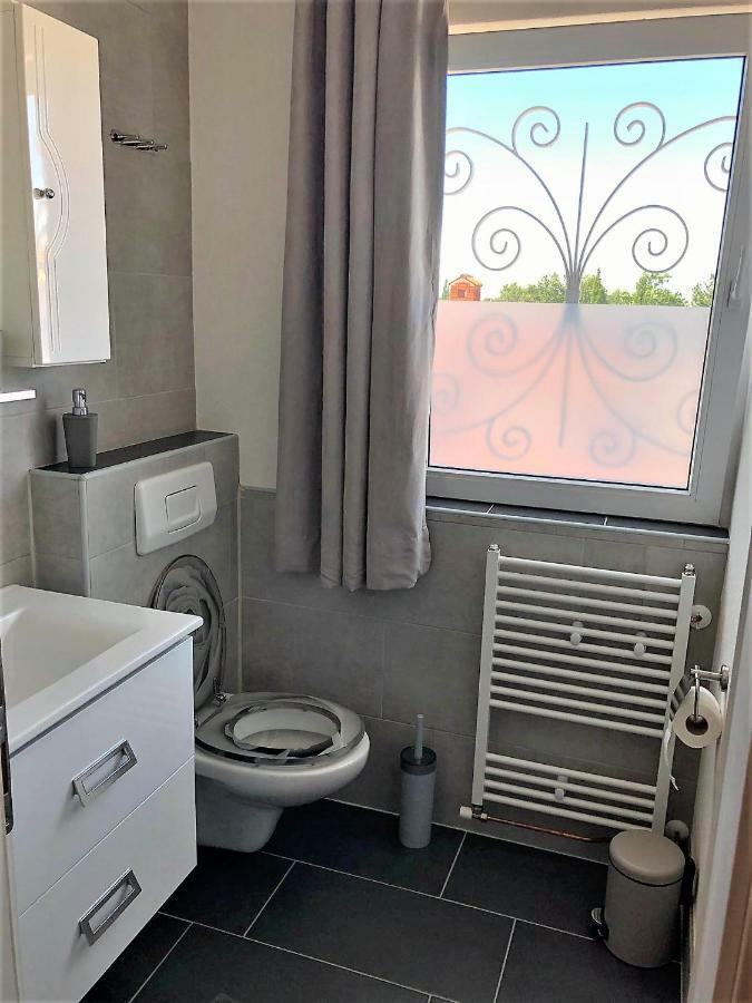 Apartment Villa Engel With Pool ポレッチ エクステリア 写真